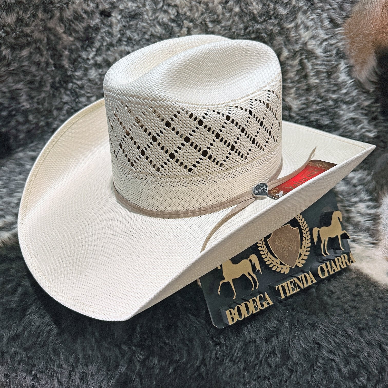 Giza ventilado 300x marca Valtierra - Imagen 5