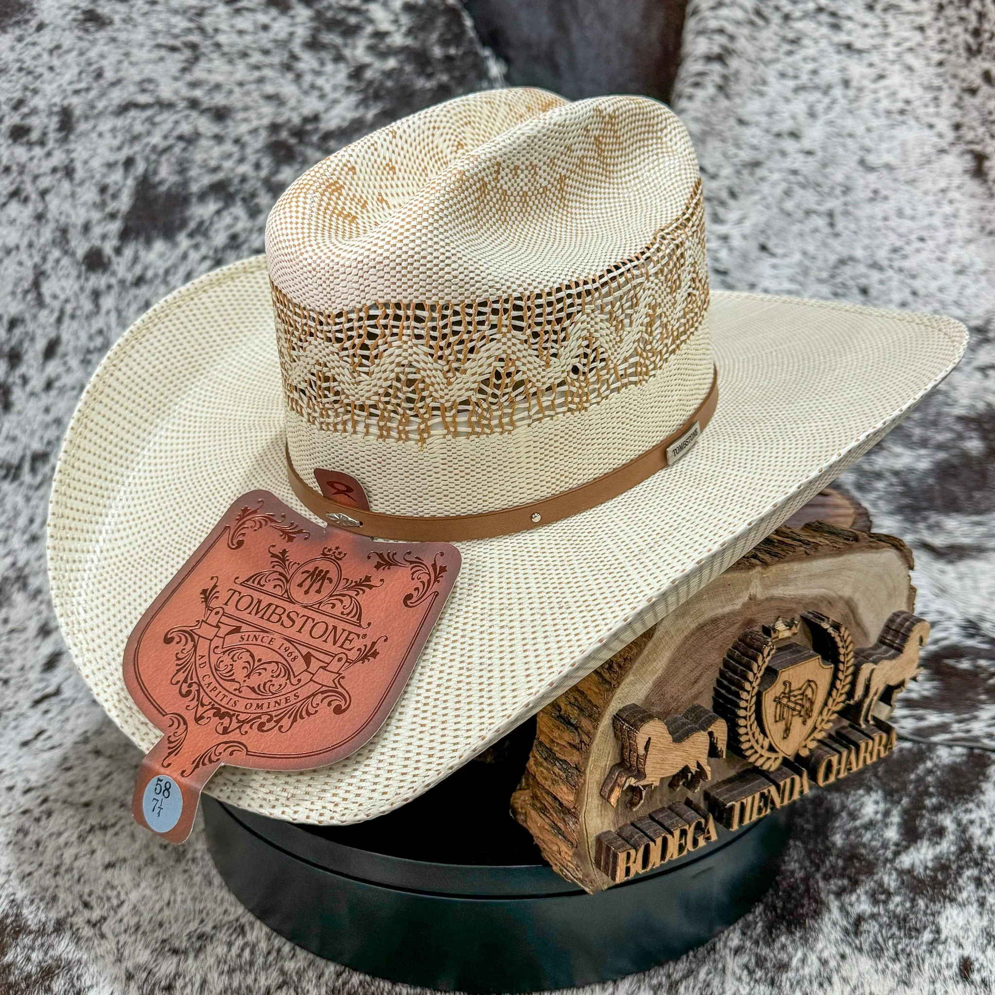 Roper Bangora bicolor 10x - Tombstone - Imagen 5